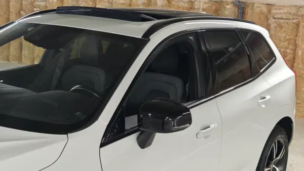 Volvo XC 60 2.0 T8 PHEV R-Design AWD 42