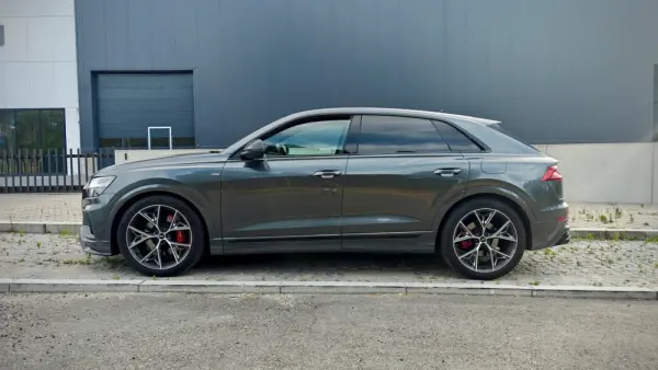 Audi Q8 60 TFSIe quattro S line Tiptronic 5