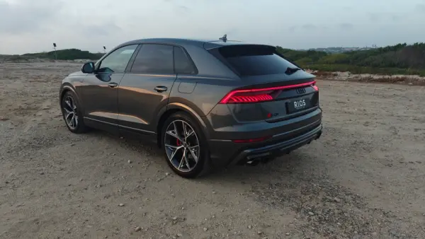 Audi Q8 60 TFSIe quattro S line Tiptronic 37