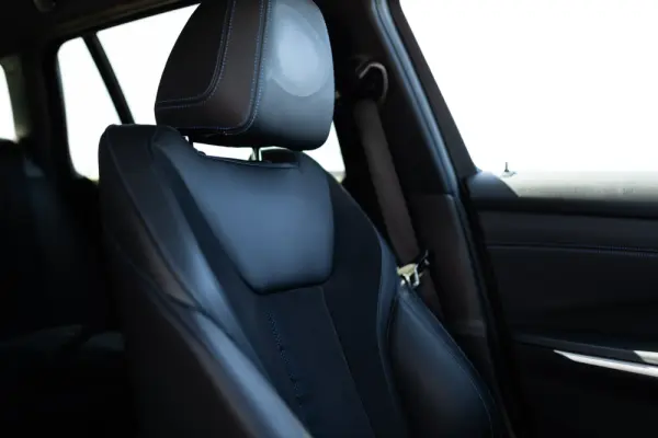 BMW 330 e Touring Pack 50 anos M Auto 37