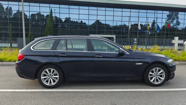BMW 520 d Pack M Auto 2