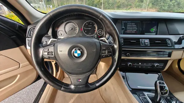 BMW 520 d Pack M Auto 15