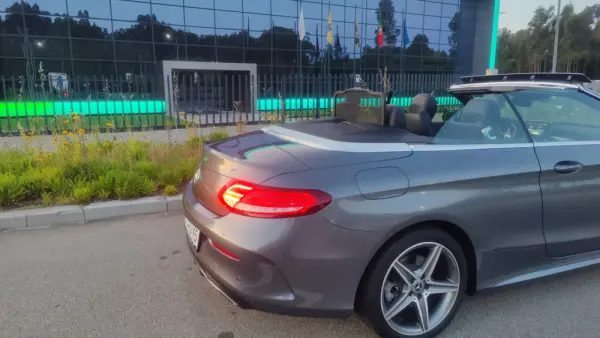 Mercedes-Benz C 250 Cabrio 9G-TRONIC AMG Line 10