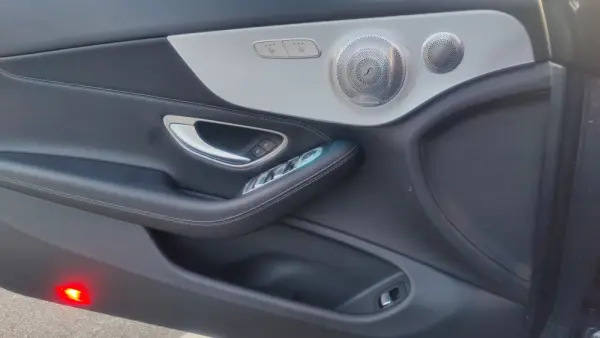 Mercedes-Benz C 250 Cabrio 9G-TRONIC AMG Line 13