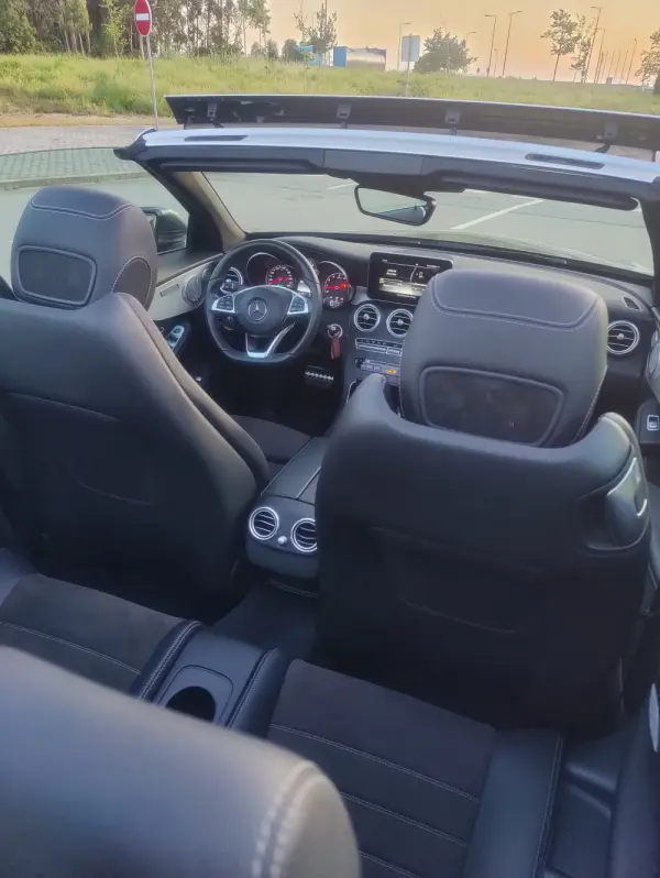 Mercedes-Benz C 250 Cabrio 9G-TRONIC AMG Line 17