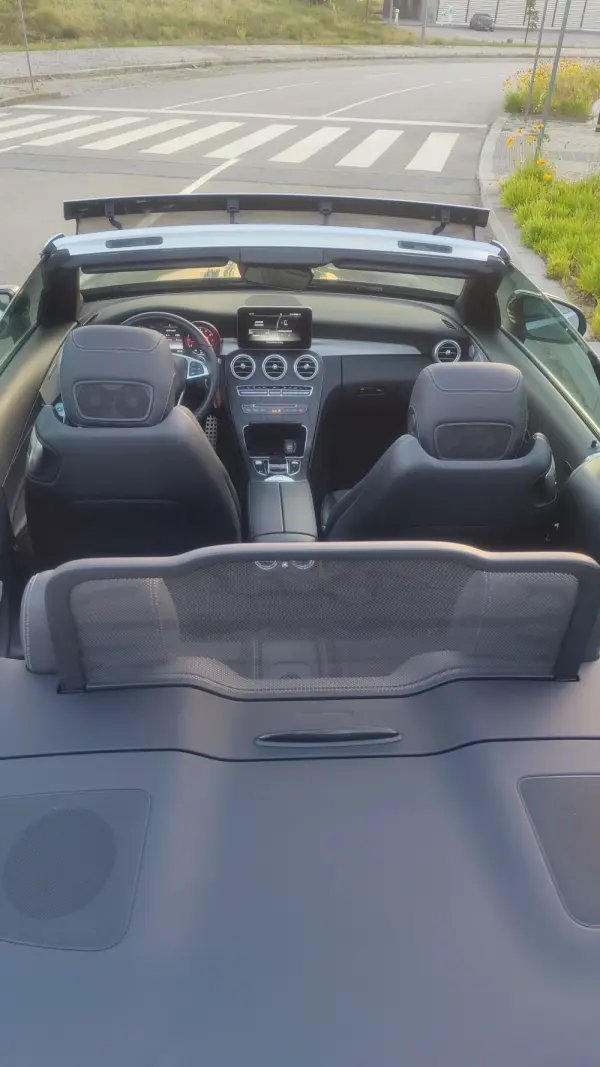 Mercedes-Benz C 250 Cabrio 9G-TRONIC AMG Line 18