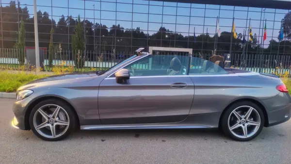 Mercedes-Benz C 250 Cabrio 9G-TRONIC AMG Line 19