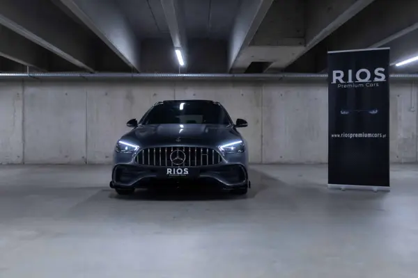 Mercedes-Benz C 300 e AMG Line 1