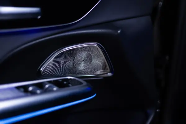 Mercedes-Benz E 300 24