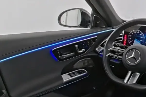 Mercedes-Benz E 300 27