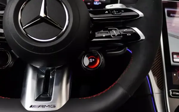 Mercedes-Benz C 63 AMG S E Performance Speedshift MCT9G F1 Edition 16