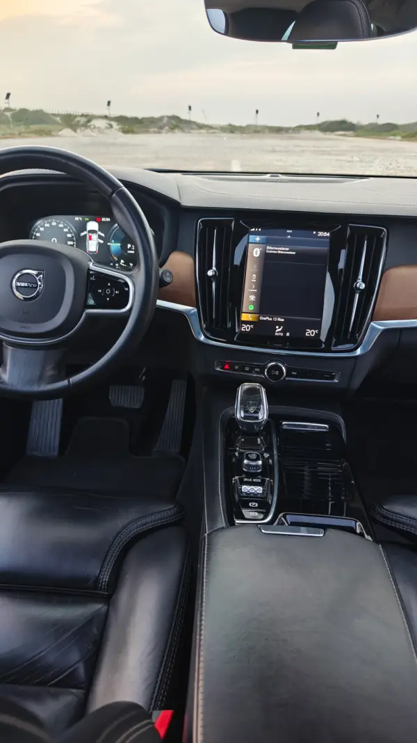 Volvo V90 2.0 T8 PHEV Inscription AWD 24
