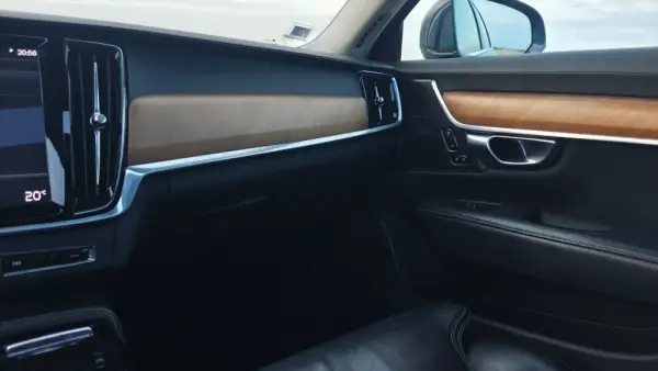 Volvo V90 2.0 T8 PHEV Inscription AWD 28