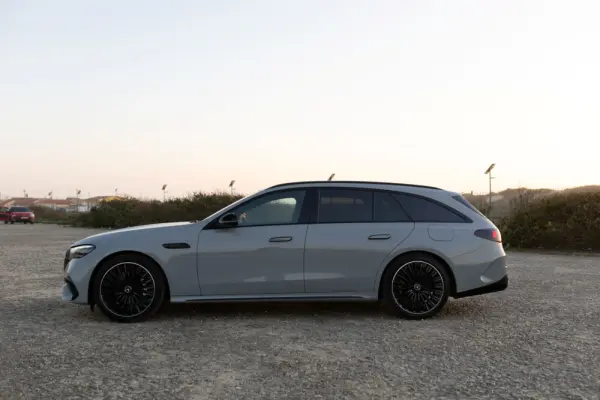 Mercedes-Benz E 300 de 6