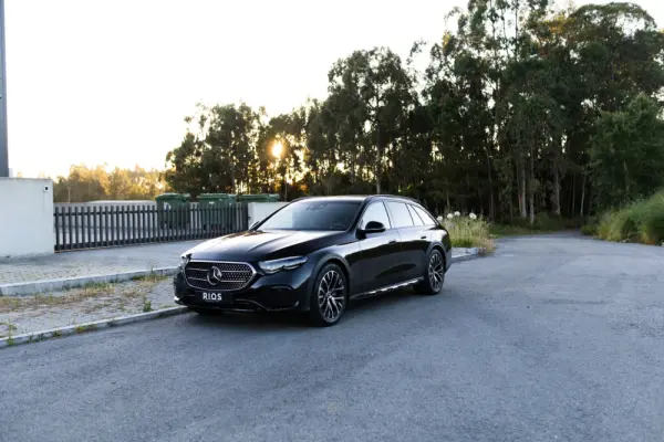 Mercedes-Benz E 300 de 4Matic All-Terrain 2