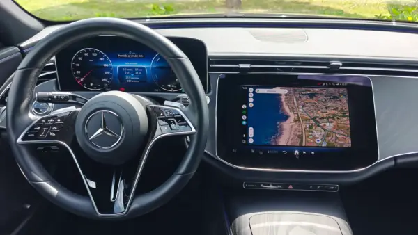 Mercedes-Benz E 300 de 4Matic All-Terrain 16