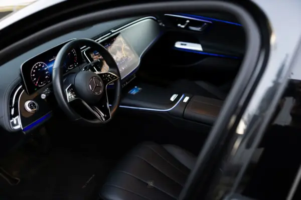 Mercedes-Benz E 300 de 4Matic All-Terrain 37