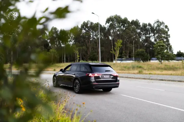 Mercedes-Benz E 300 de 4Matic All-Terrain 41