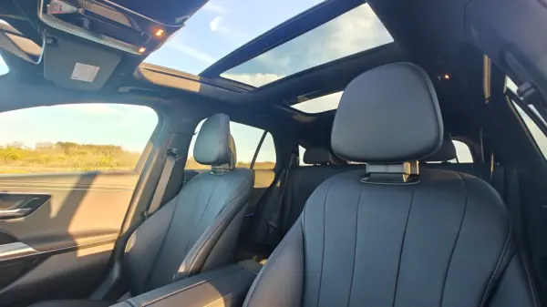 Mercedes-Benz E 300 de 4Matic All-Terrain 25