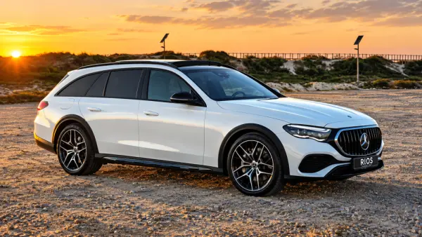 Mercedes-Benz E 300 de 4Matic All-Terrain 1