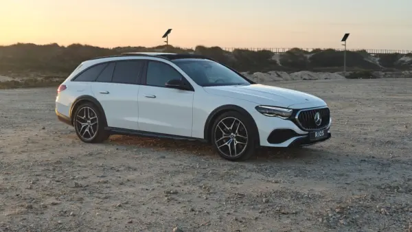 Mercedes-Benz E 300 de 4Matic All-Terrain 6