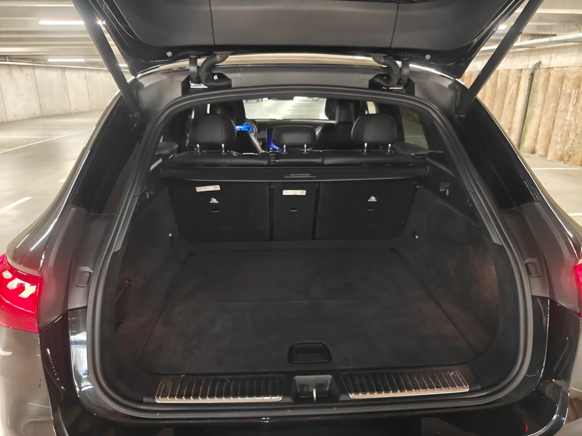 Mercedes-Benz EQE SUV 350+ 17