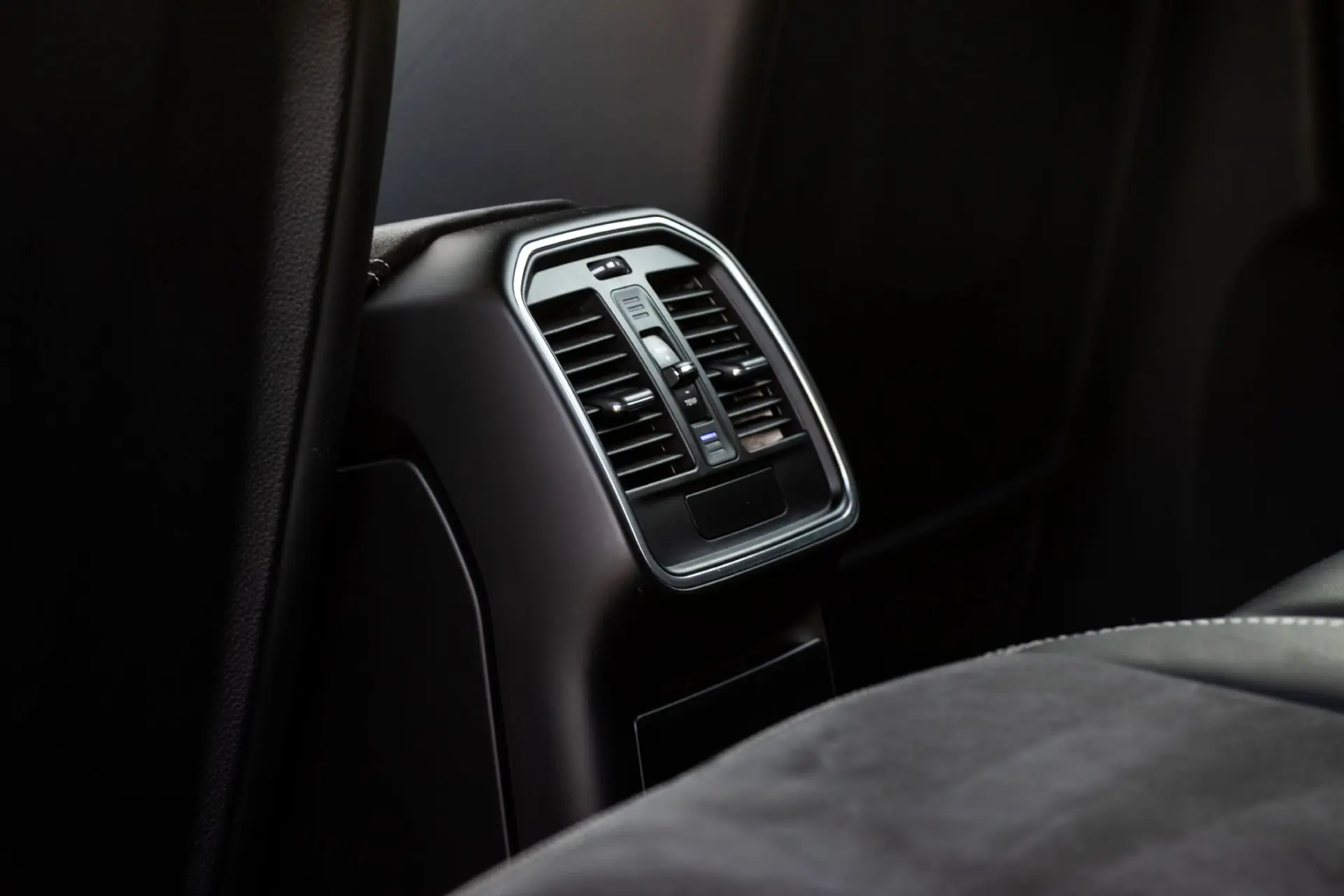 Porsche Macan GTS 23