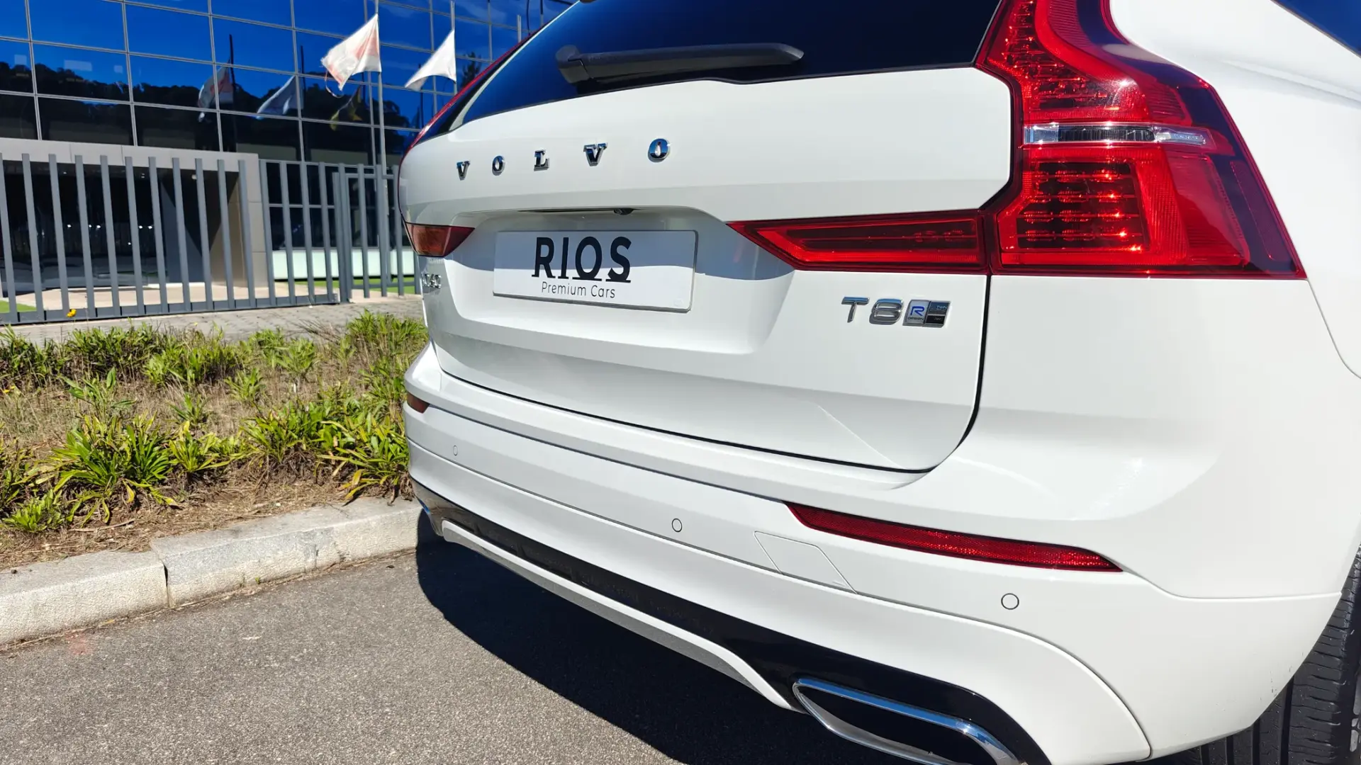 Volvo XC 60 2.0 T8 PHEV R-Design AWD 8