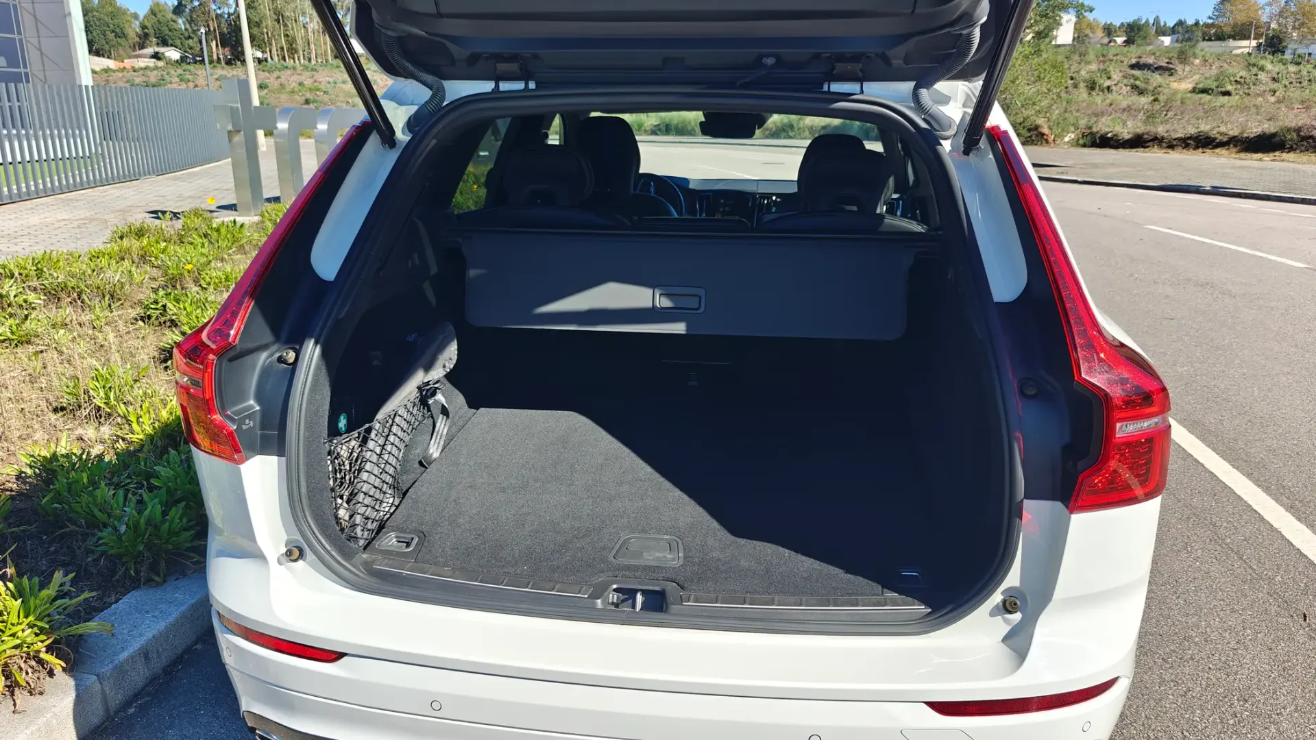 Volvo XC 60 2.0 T8 PHEV R-Design AWD 16