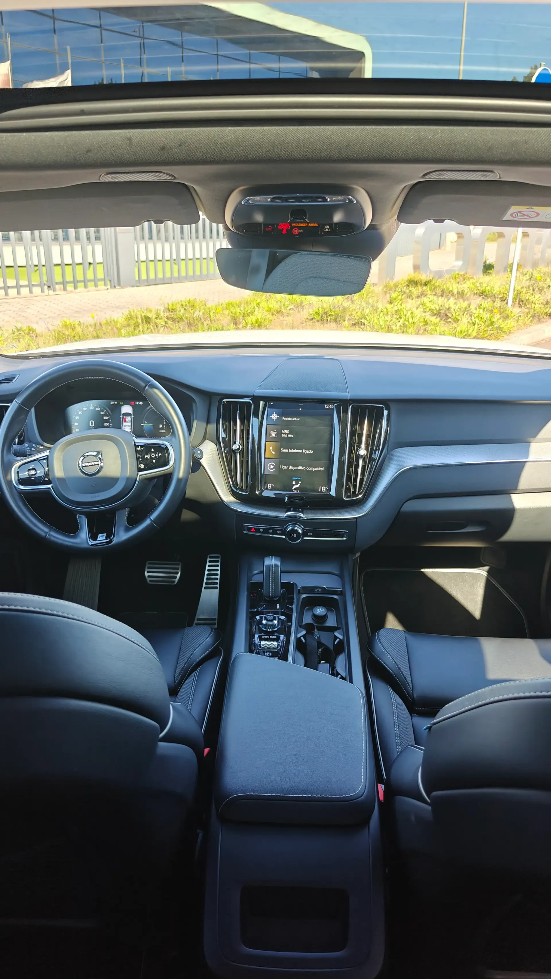 Volvo XC 60 2.0 T8 PHEV R-Design AWD 18