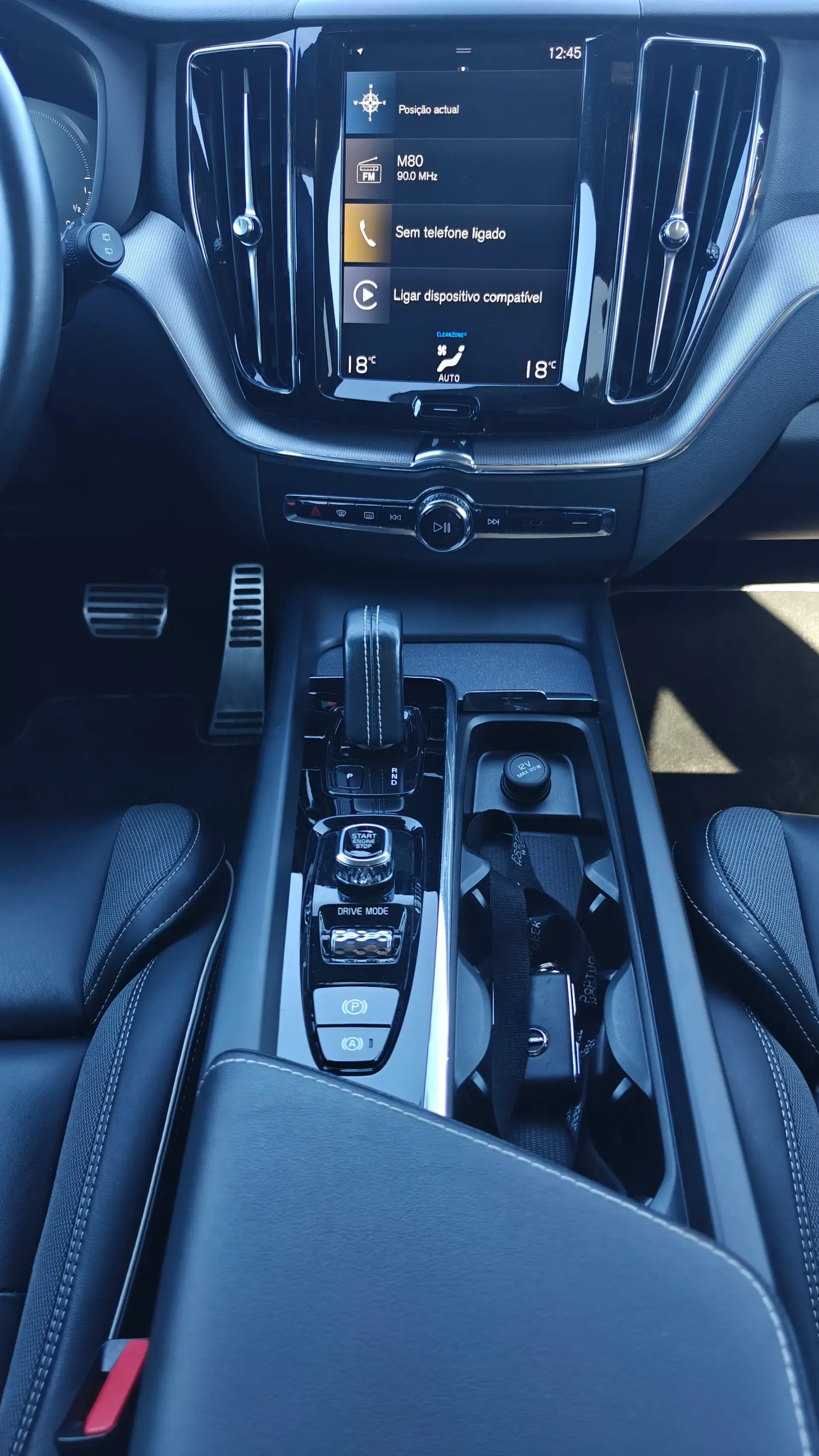 Volvo XC 60 2.0 T8 PHEV R-Design AWD 20