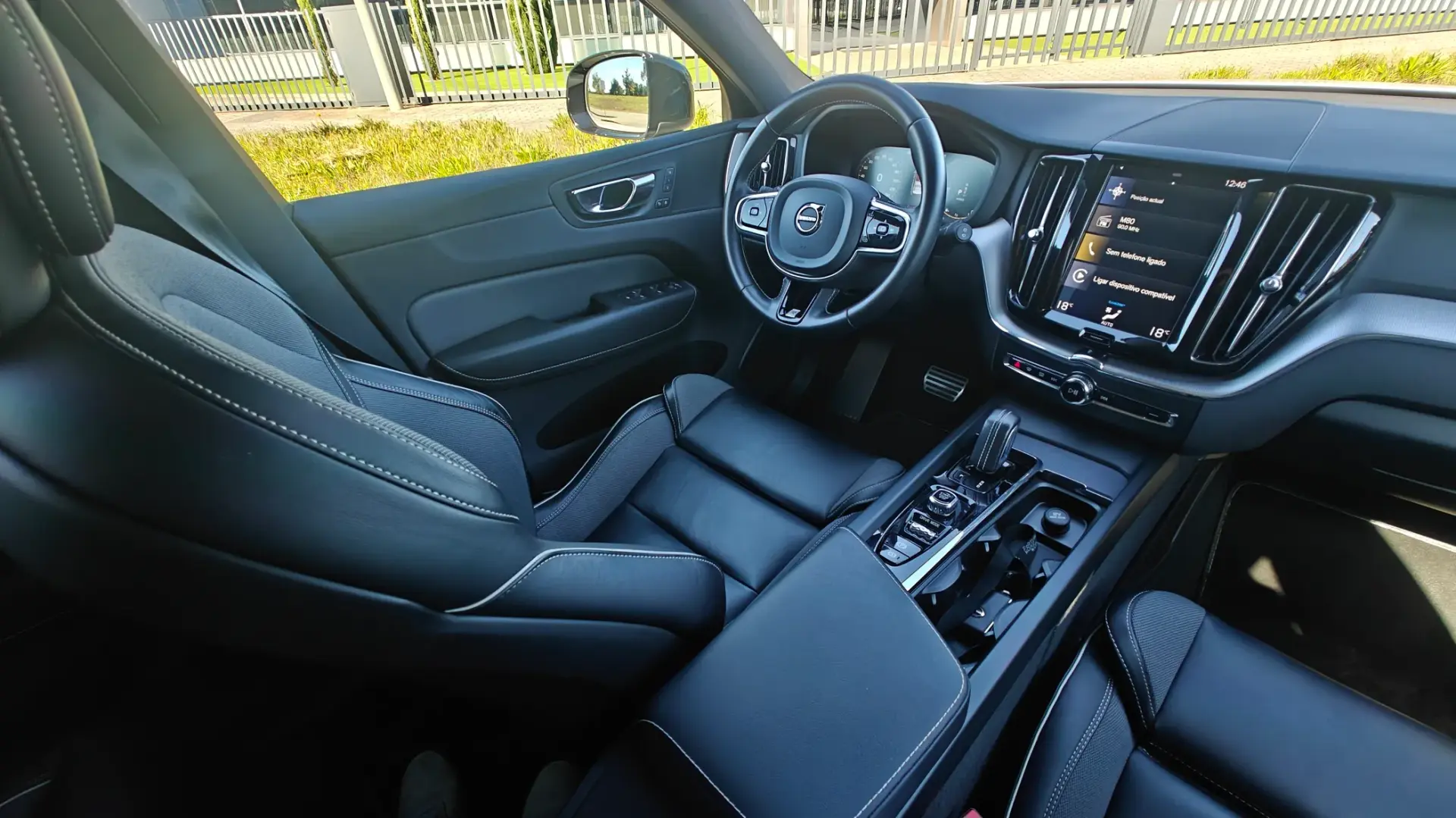 Volvo XC 60 2.0 T8 PHEV R-Design AWD 21