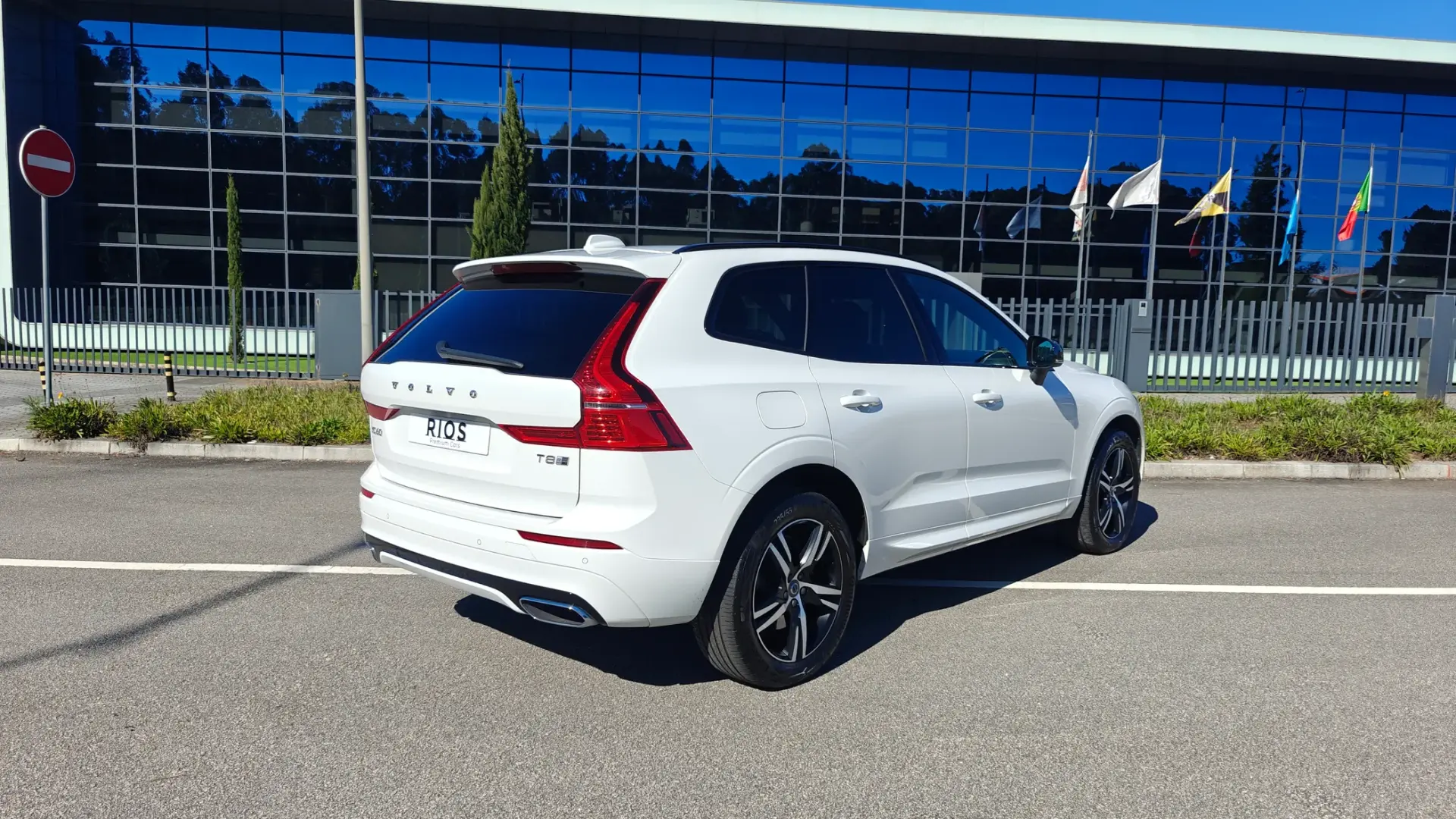 Volvo XC 60 2.0 T8 PHEV R-Design AWD 29