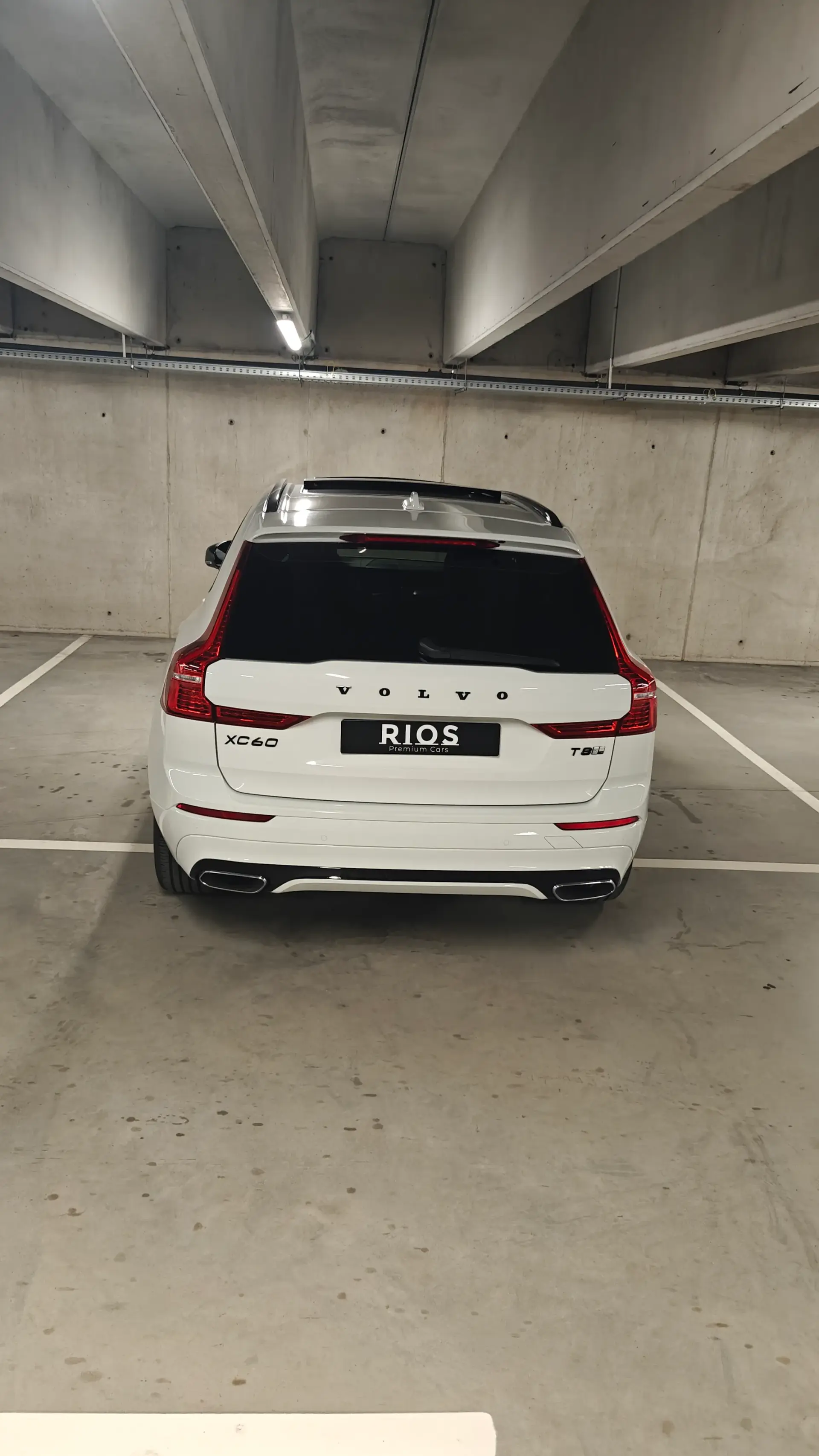 Volvo XC 60 2.0 T8 PHEV R-Design AWD 43