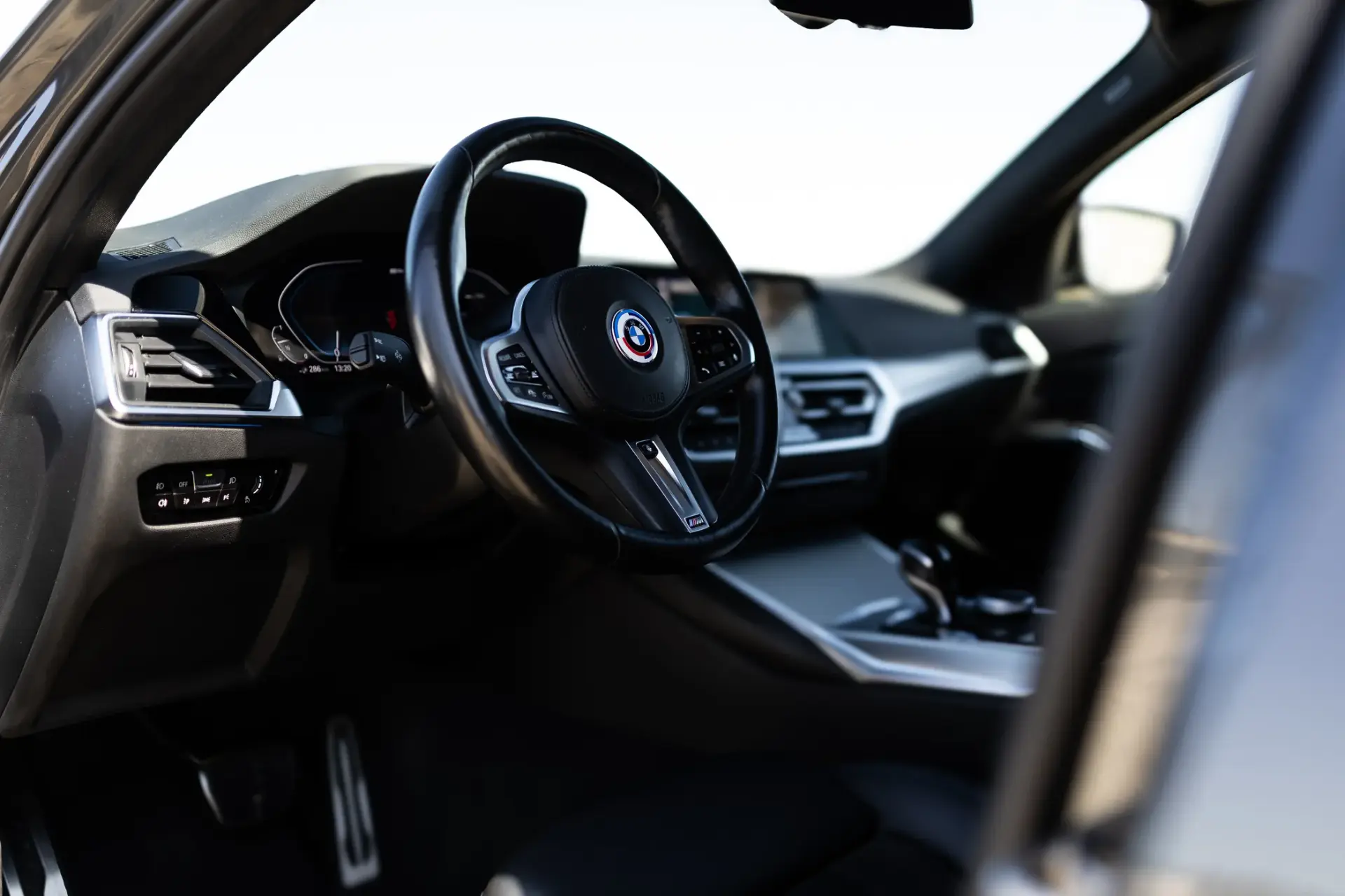 BMW 330 e Touring Pack 50 anos M Auto 30
