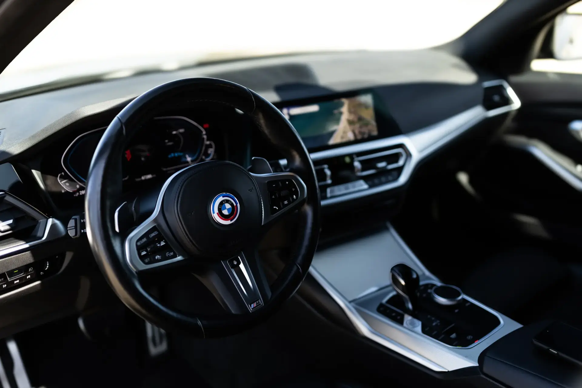 BMW 330 e Touring Pack 50 anos M Auto 31