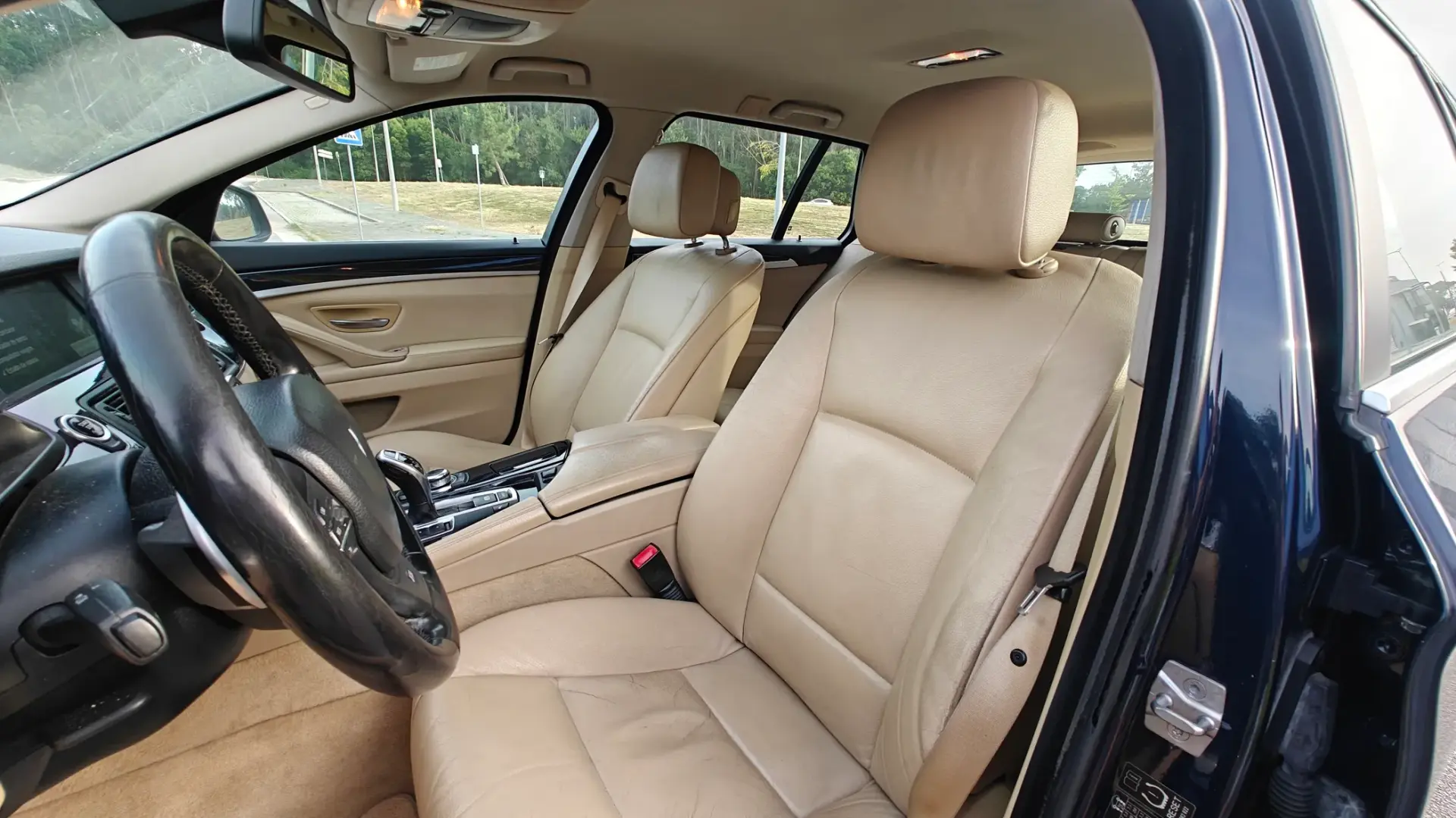 BMW 520 d Pack M Auto 11