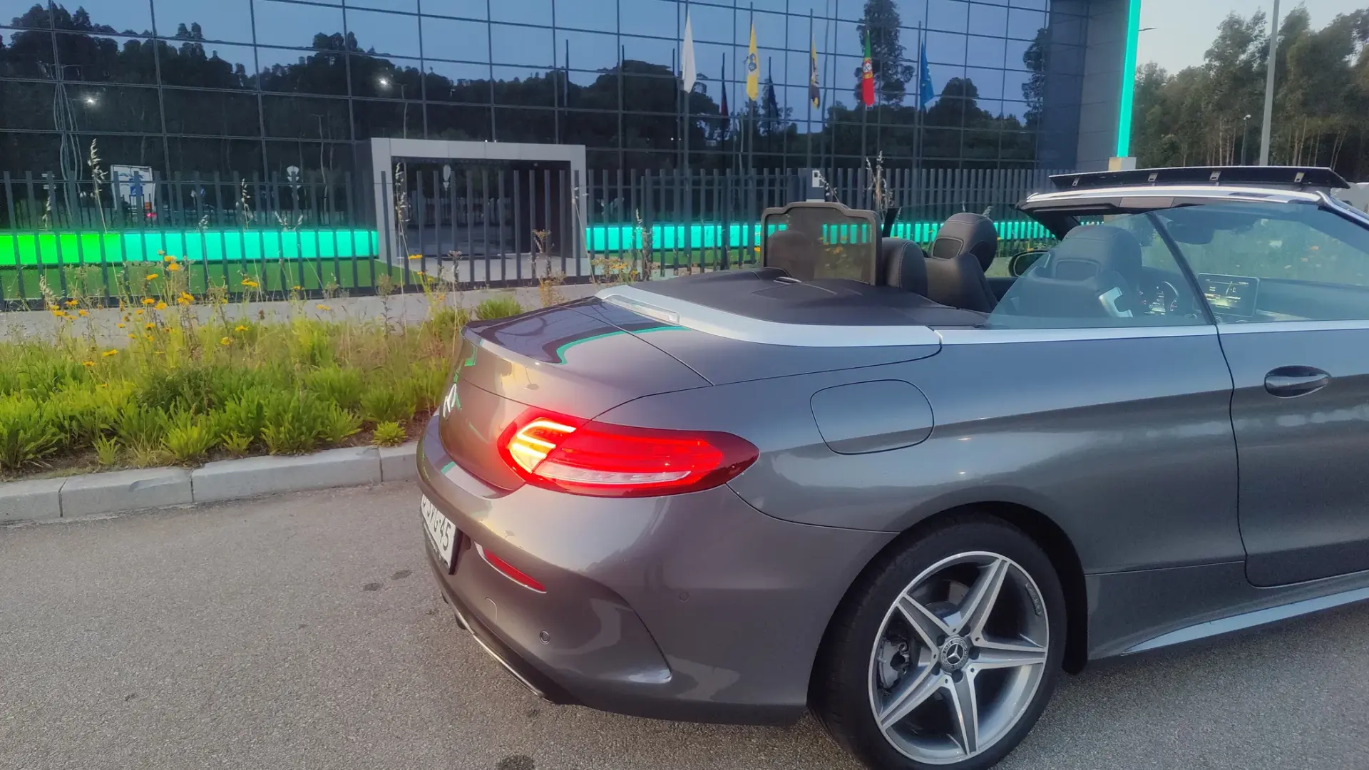 Mercedes-Benz C 250 Cabrio 9G-TRONIC AMG Line 10