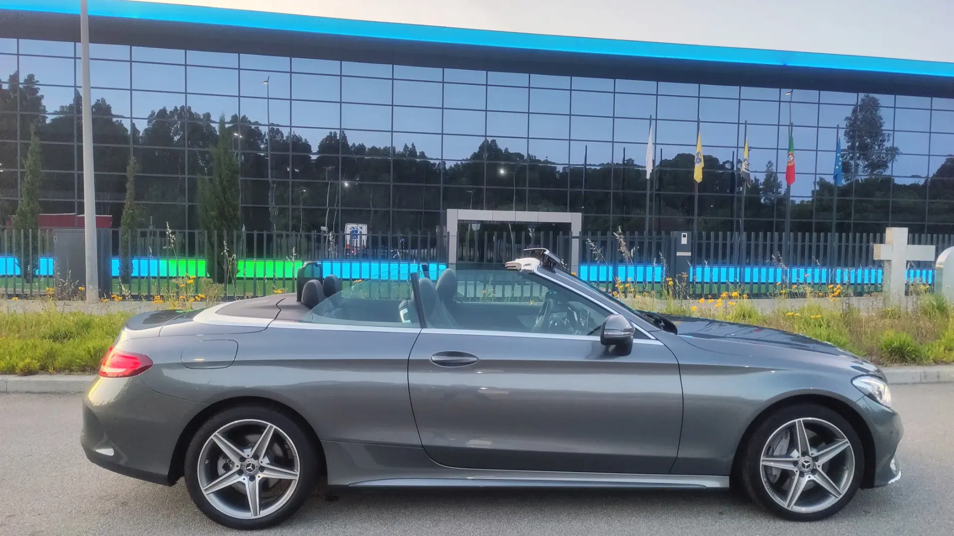 Mercedes-Benz C 250 Cabrio 9G-TRONIC AMG Line 11