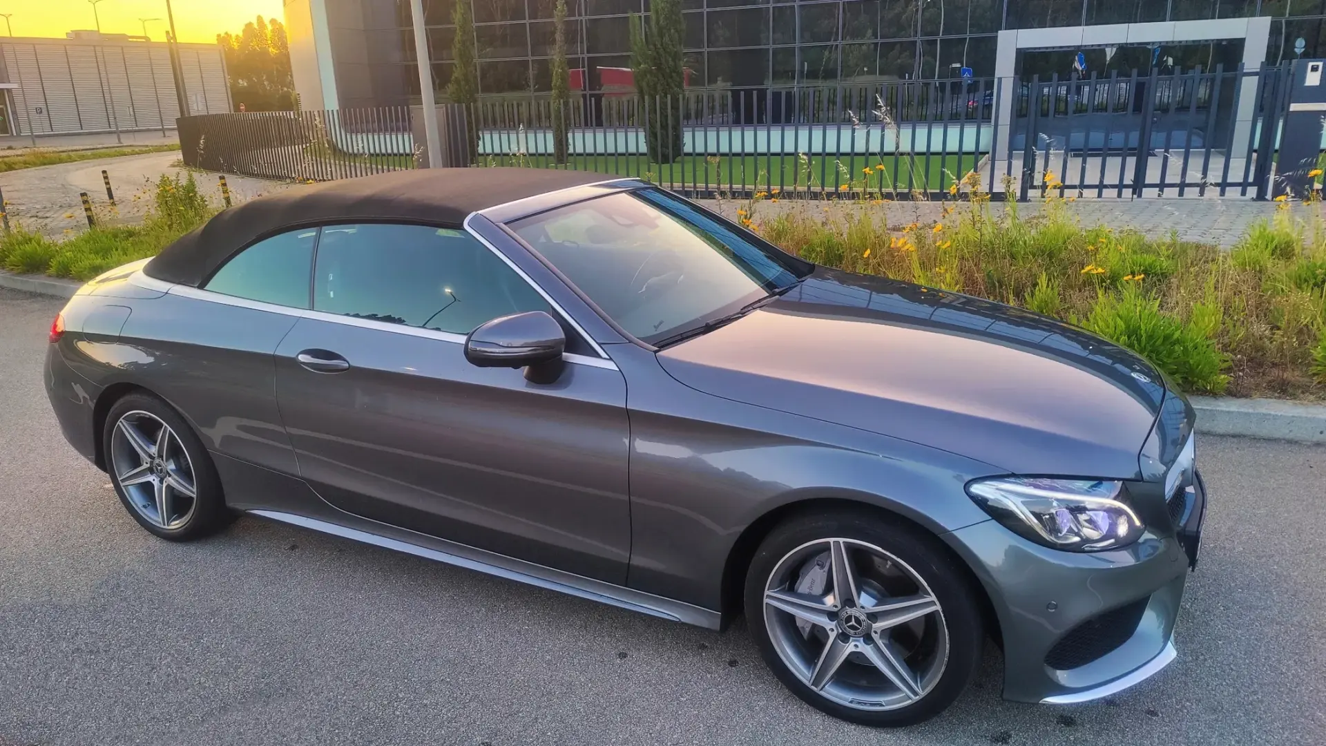 Mercedes-Benz C 250 Cabrio 9G-TRONIC AMG Line 23