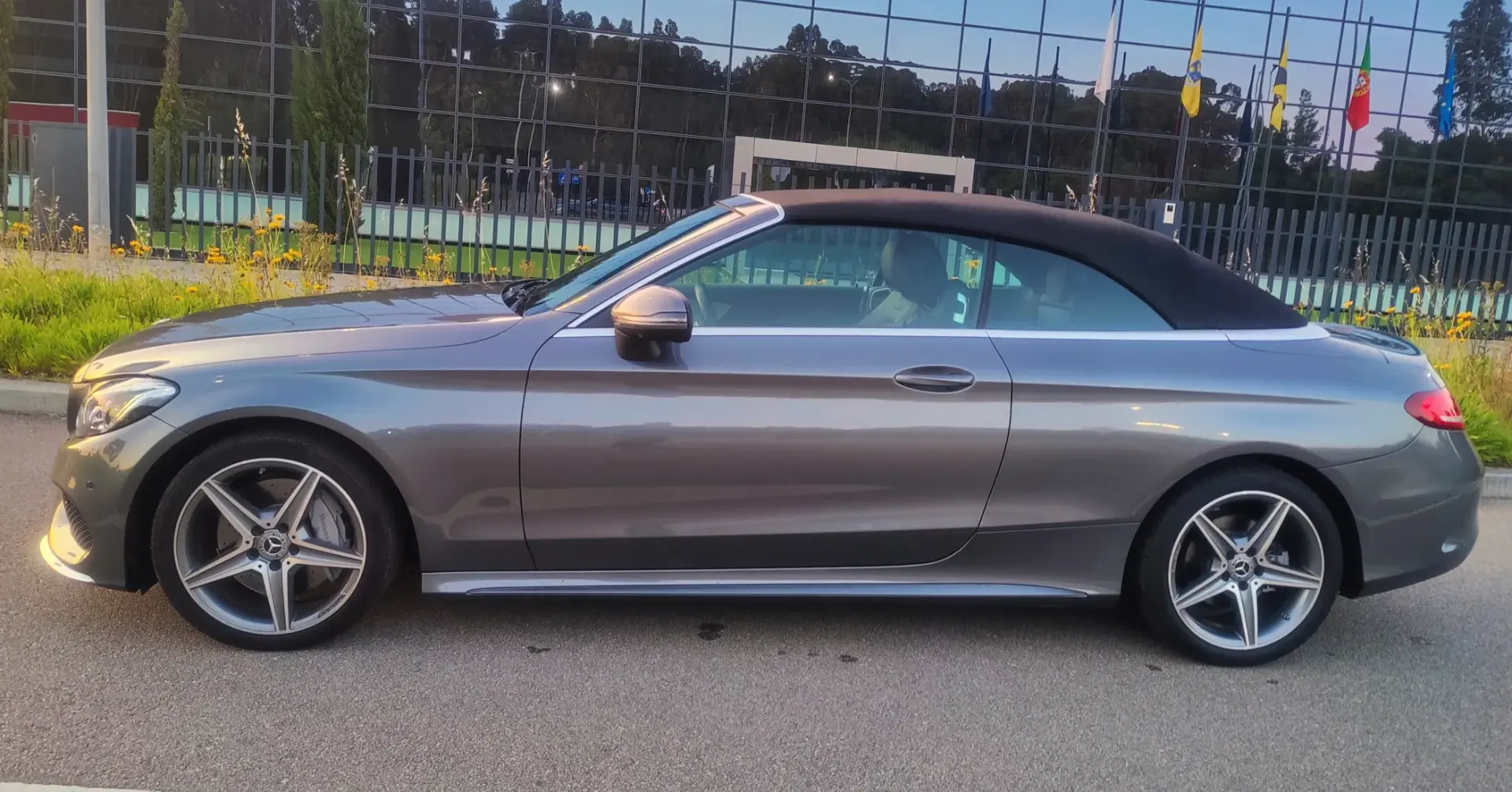 Mercedes-Benz C 250 Cabrio 9G-TRONIC AMG Line 24