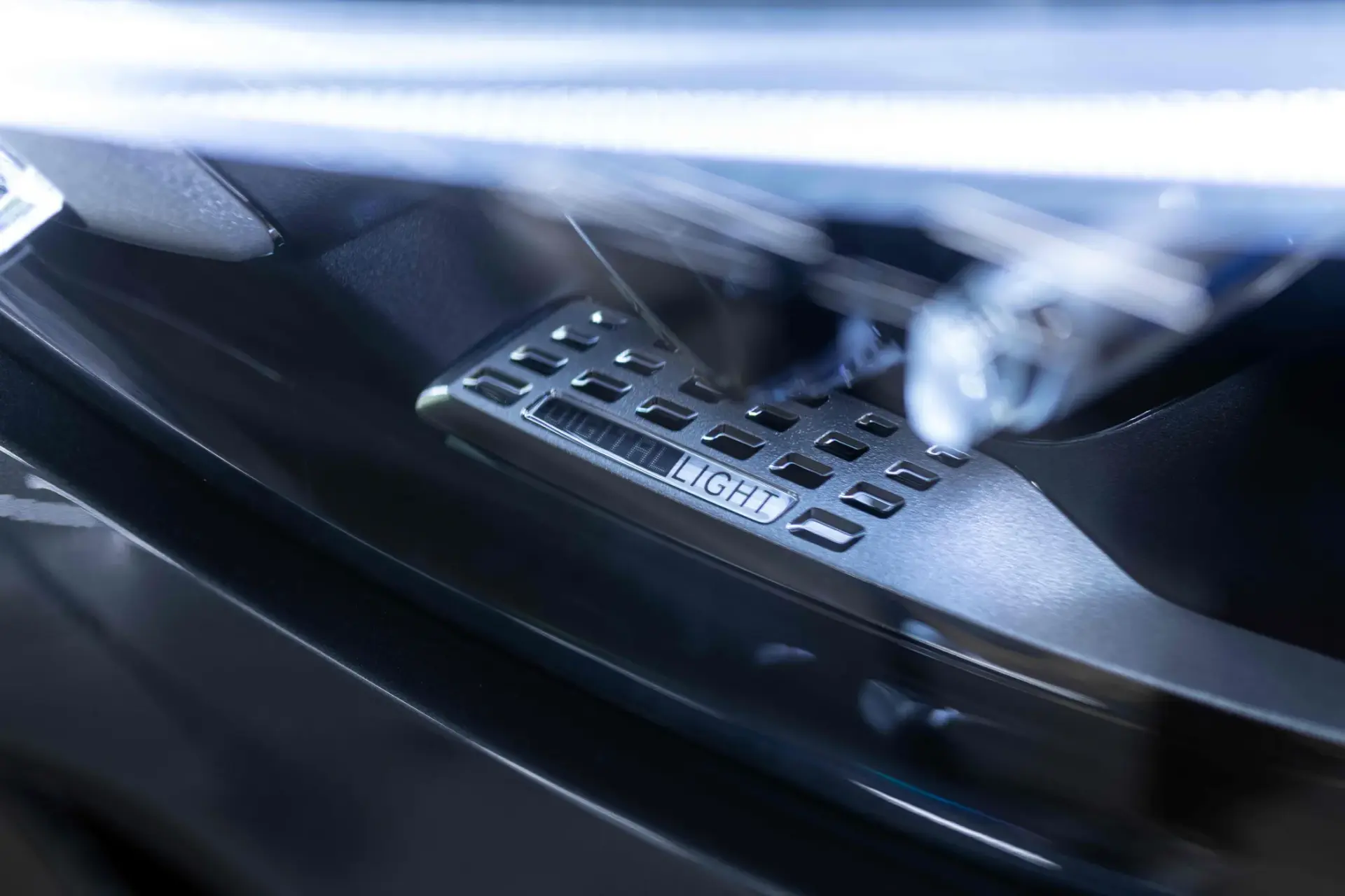 Mercedes-Benz C 300 e AMG Line 9