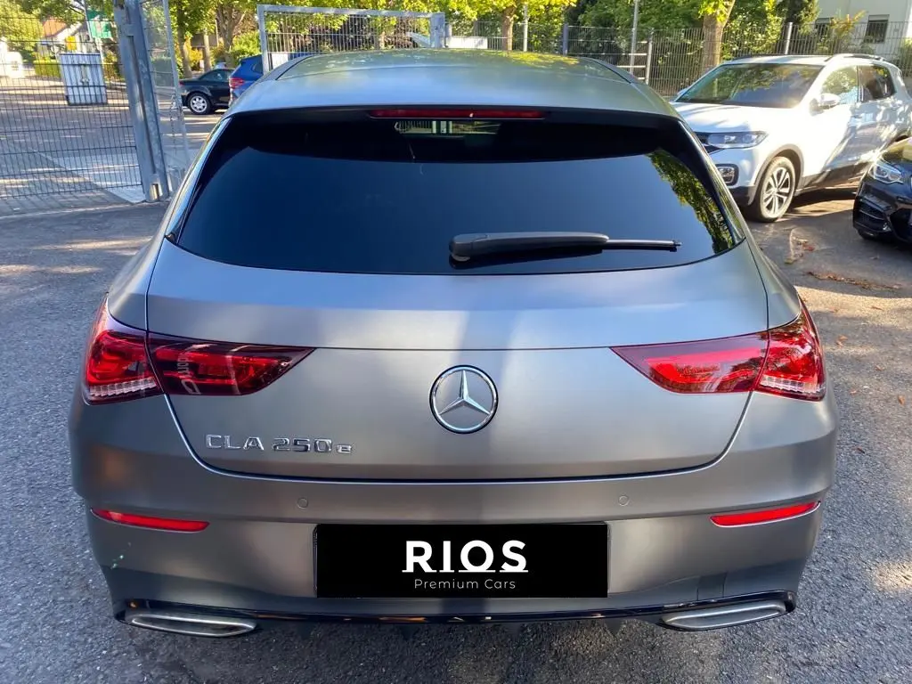Mercedes-Benz CLA 250 e AMG Line Shooting Brake 1