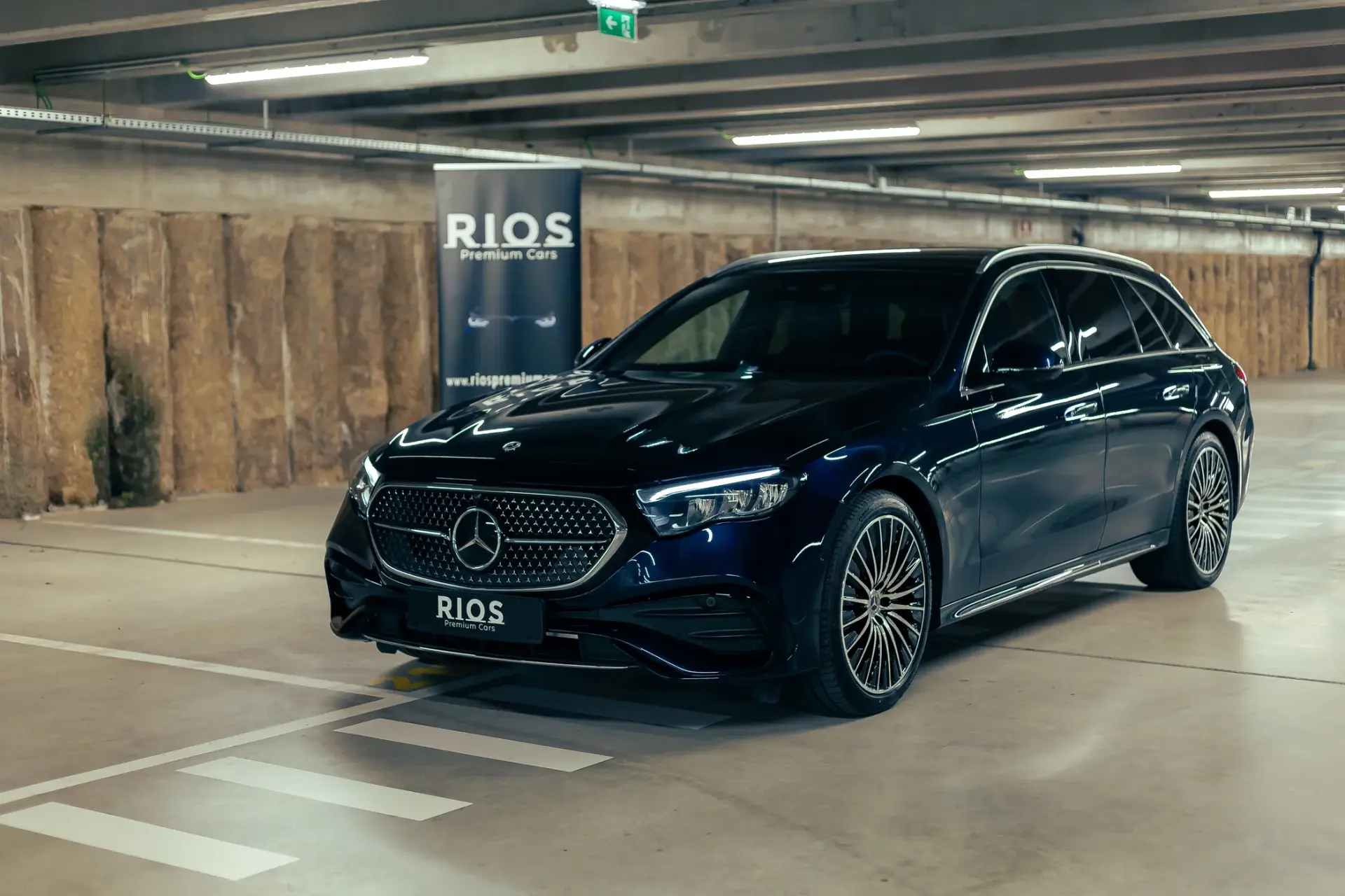 Mercedes-Benz E 300 Outro 1