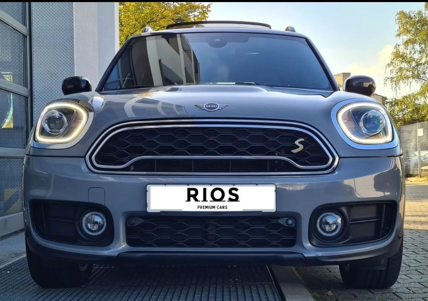 MINI Countryman Cooper SE ALL4 Auto 1