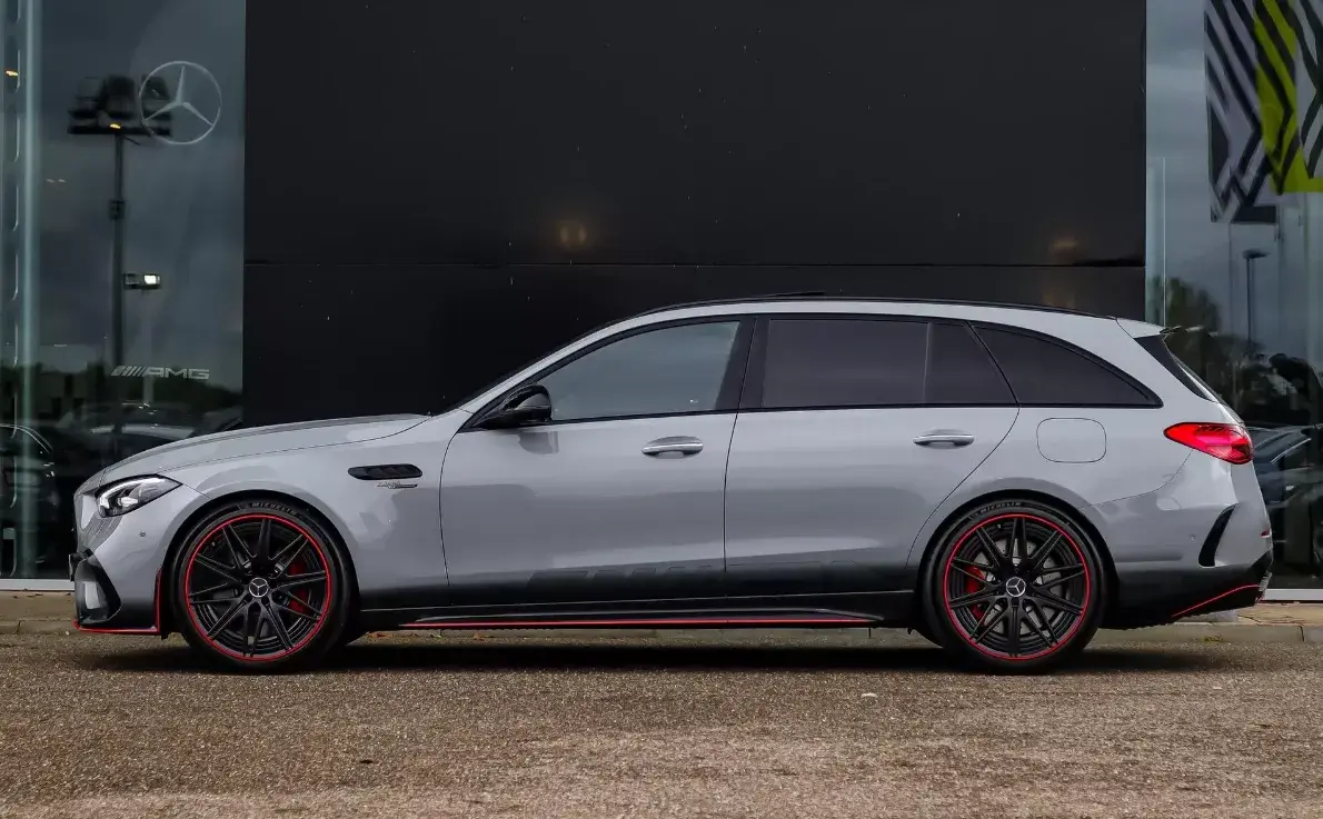 Mercedes-Benz C 63 AMG S E Performance Speedshift MCT9G F1 Edition 9
