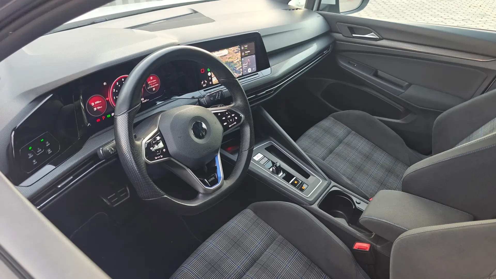 Volkswagen Golf 1.4 TSI GTE+ DSG 10