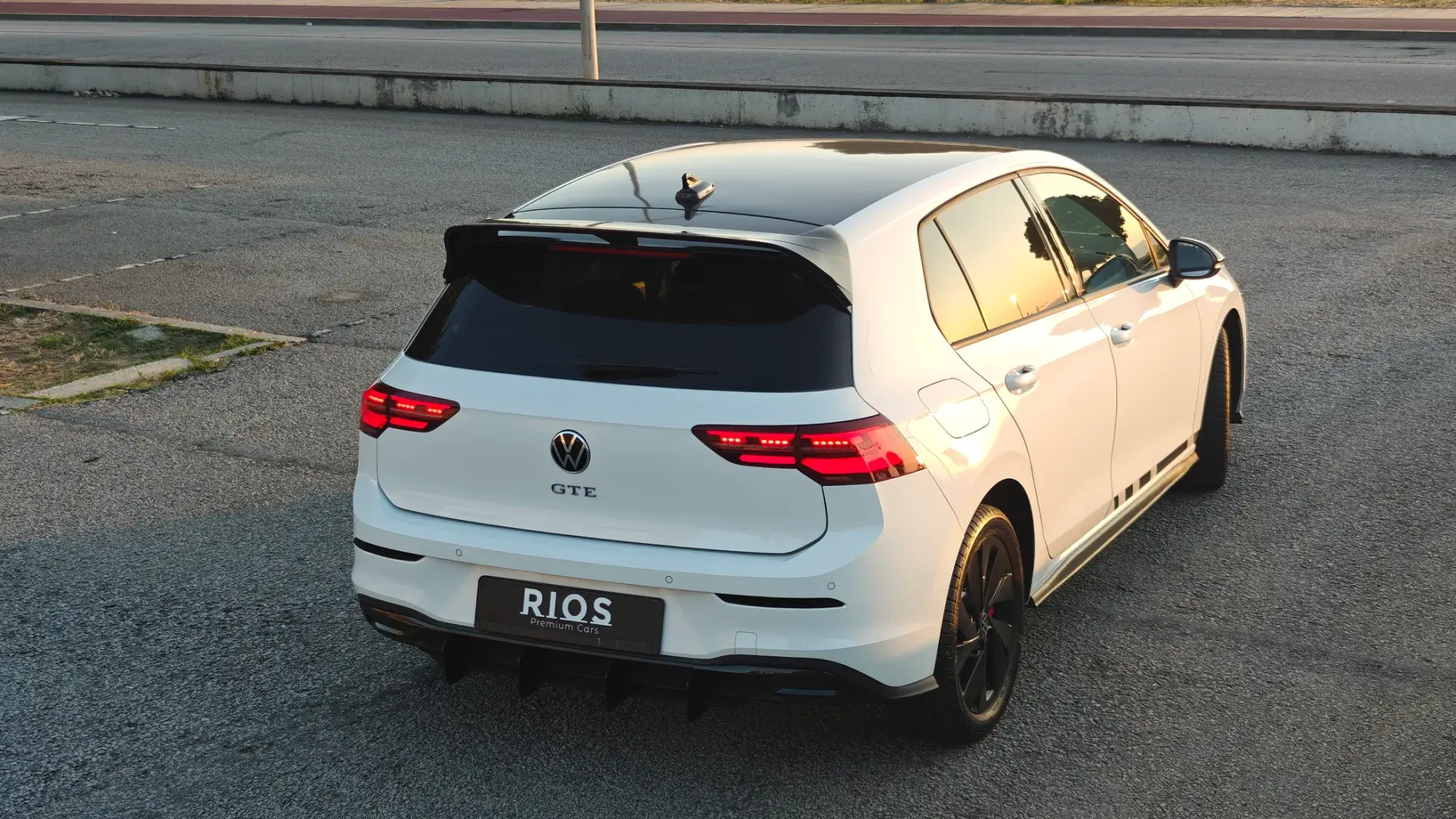 Volkswagen Golf 1.4 TSI GTE+ DSG 48