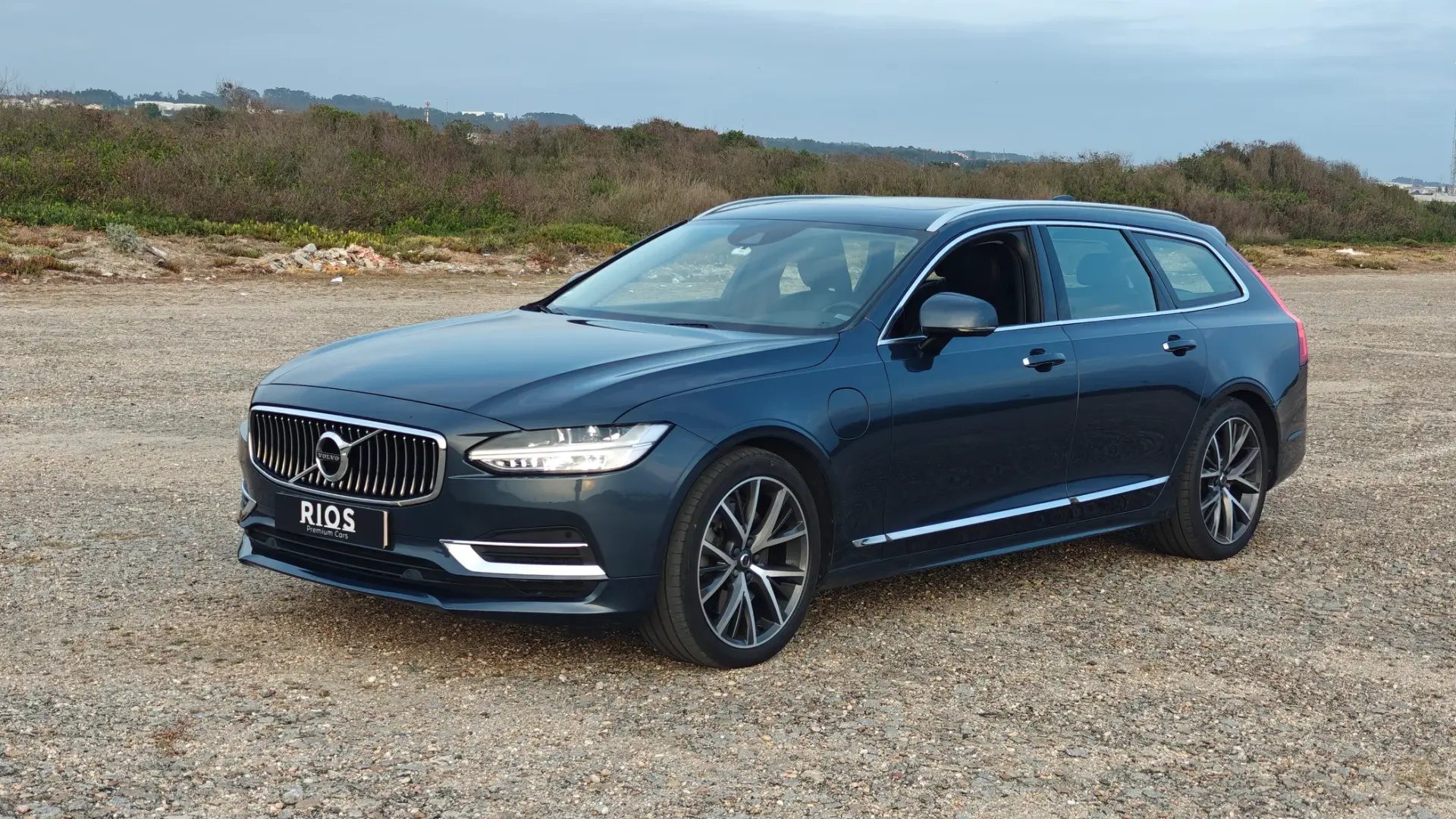 Volvo V90 2.0 T8 PHEV Inscription AWD 4