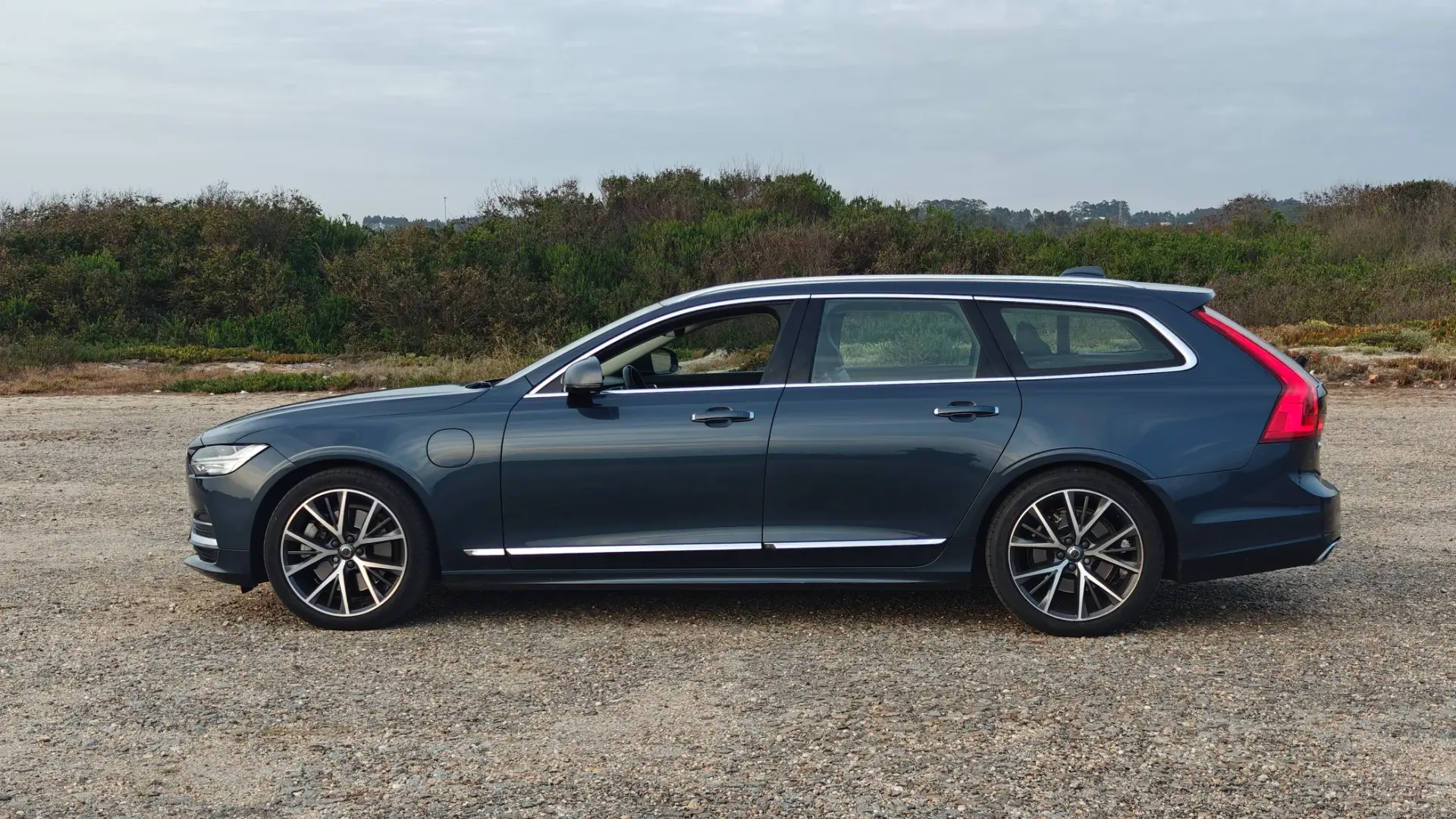 Volvo V90 2.0 T8 PHEV Inscription AWD 7